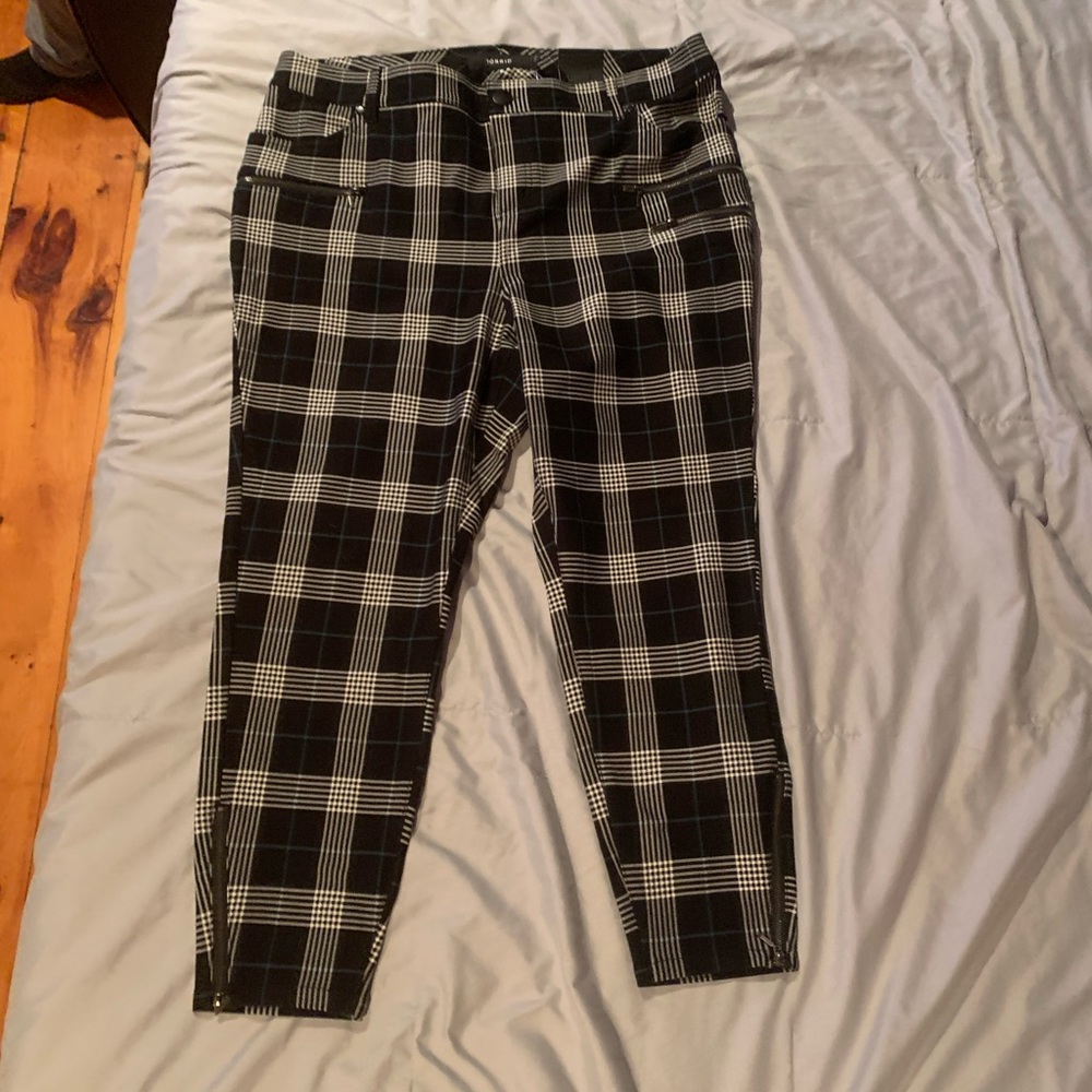 NWT Torrid plaid pant. Size 20R.